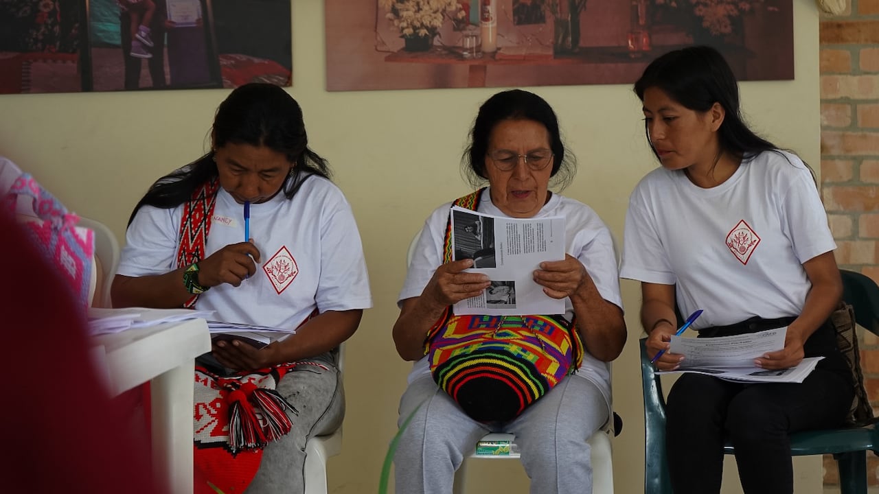 La Fundación de Antropología Forense de Guatemala compartió su experiencia con buscadoras indígenas del Cauca en un intercambio de saberes científicos y tradicionales.