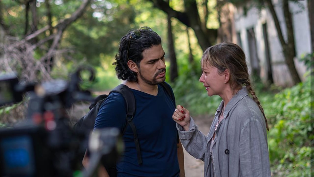 Alejandro Aguilar y Argelia Blandón en ua escena en Armero (Tolima).
