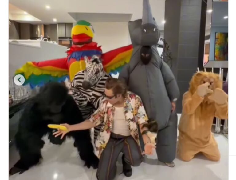 Romeo Santos sorprendió a sus seguidores con el disfraz de un icónico personaje del cine.