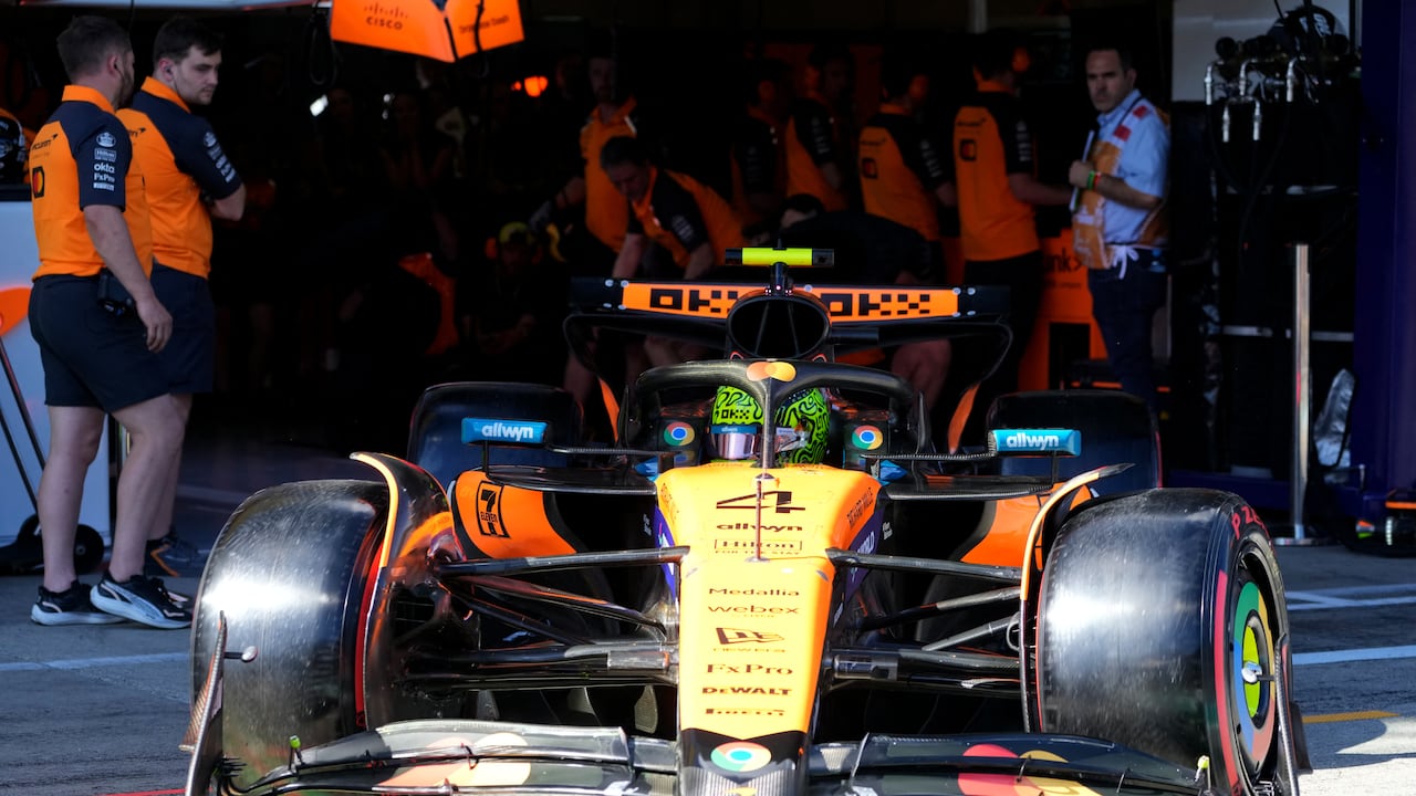 Lando Norris saliendo a pista en medio de la Q3.