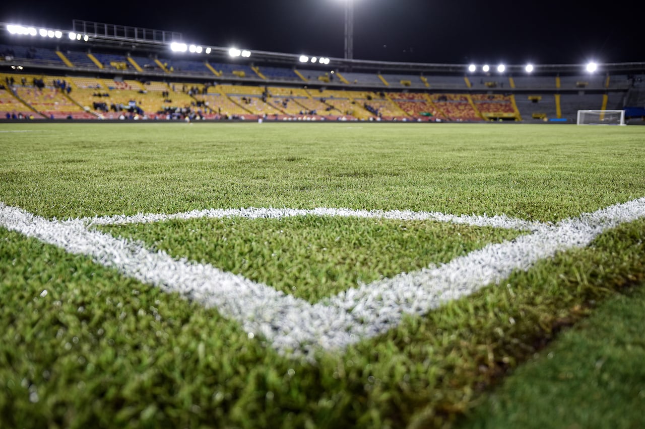 Bogotá. Octubre 13 de 2026. El partido entre Millonarios y Once Caldas, por la fecha 13 de la Liga BetPlay II-2026, fue suspendido debido al estado de la gramilla del estadio Nemesio Camacho El Campín, que no presentó las condiciones adecuadas para el desarrollo del encuentro. (Colprensa - Cristian Bayona).