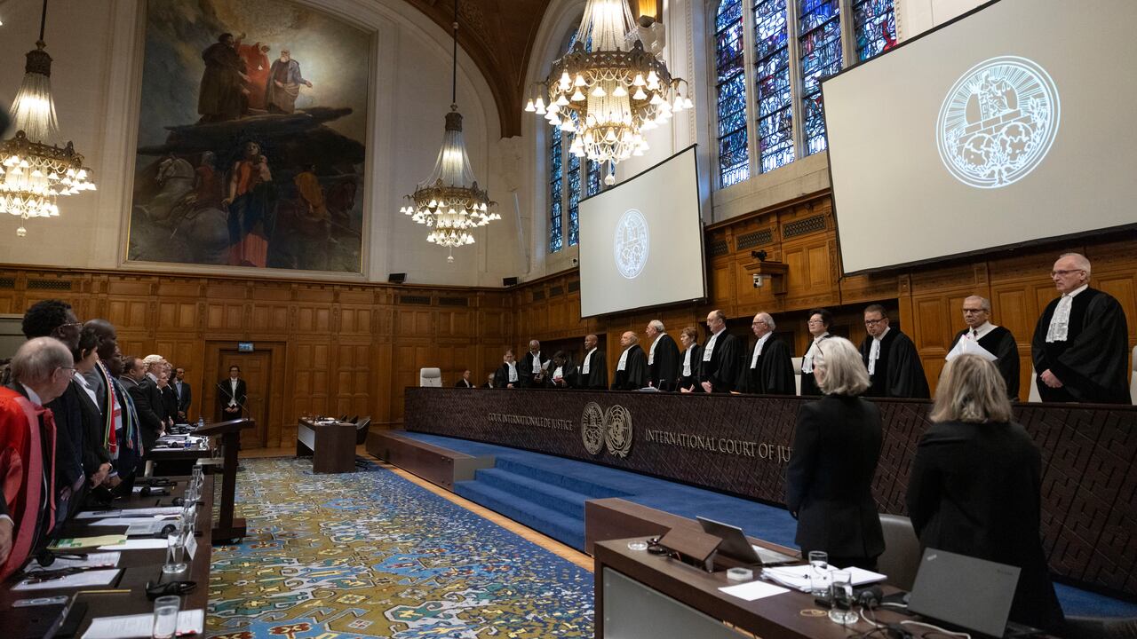 Los días 11 y 12 de enero en la Corte Internacional de Justicia (CIJ), el órgano judicial de las Naciones Unidas, en La Haya, Sudáfrica acudió a la CIJ, para pedirle que se pronunciara sobre posibles actos de "genocidio" en la Franja de Gaza. por Israel. (Foto de Michel Porro/Getty Images)