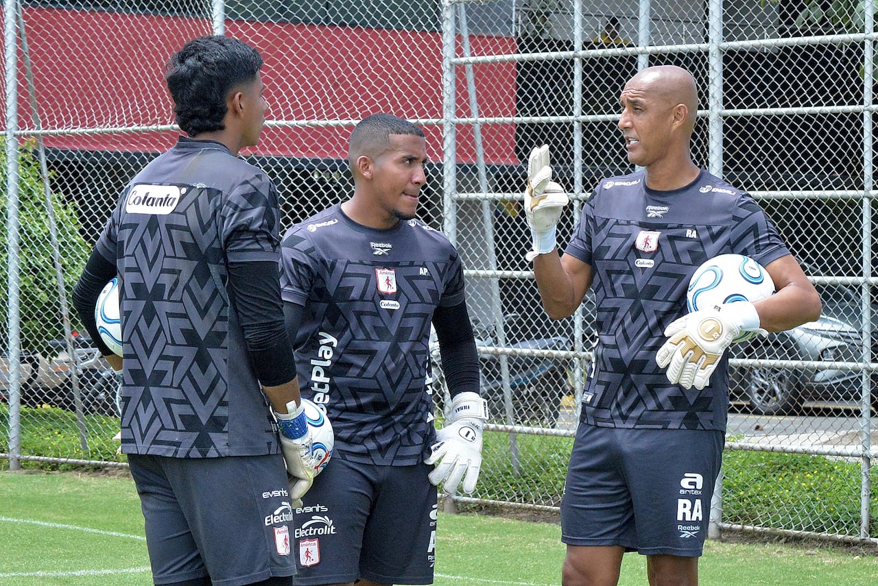 Ricardo Ribeiro Entrenador de Arqueros del América