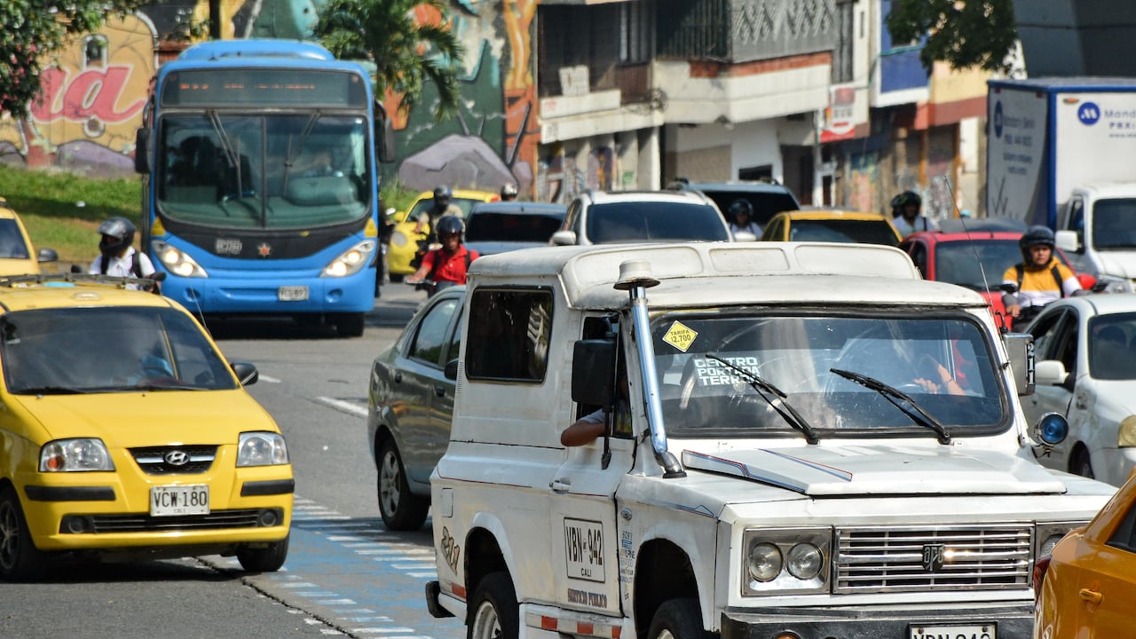 El presidente de Metrocali Oscar Ortiz, explicó la propuesta que tienen para salvar al MIO la cual consiste en unificar varios sistemas de transporte en uno solo, con el fin de tener mas usuarios.
