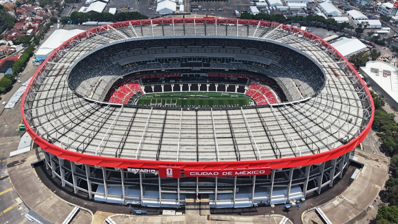 Vista general del interior del Estadio Azteca de la Ciudad de México, previo a la inauguración del Mundial 2026.