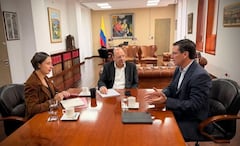 Reunión de Germán Bahamón, gerente de Fedecafé con los ministros de Hacienda y Agricultura, para definir el futuro del Fondo Nacional del Café.