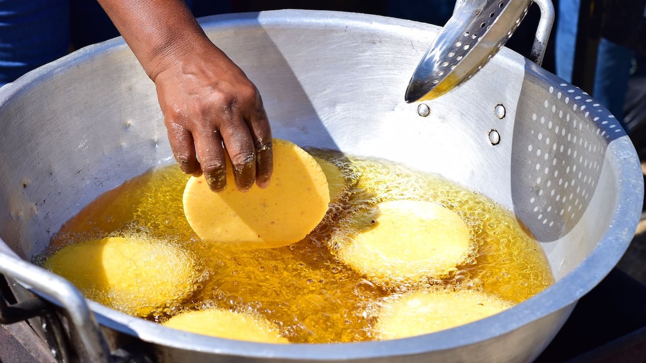Preparación de la Arepa de Huevo