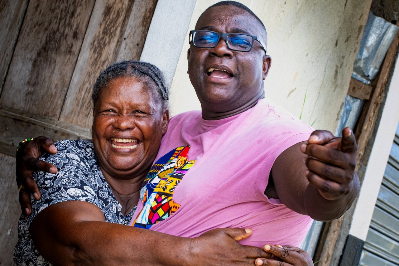Benildo Estupiñán con la comunidad.