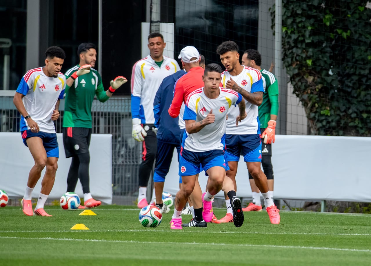 Selección Colombia afina su debut en la sede del América.