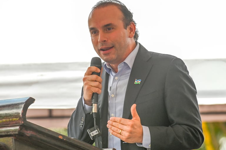 El mandatario participará en foros junto a alcaldes del país y pondrá sobre la mesa el impacto de decisiones fiscales.