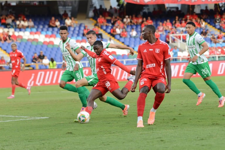 Imagen del partido entre América de Cali y Atlético Nacional por la fecha 6 del Grupo A de los cuadrangulares semifinales del segundo semestre de la Liga Colombiana 2025.