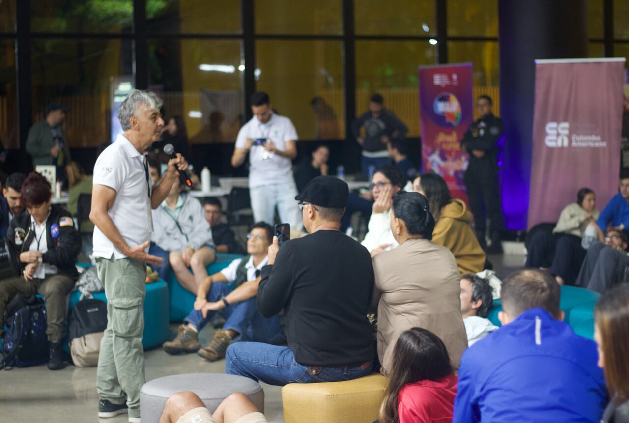Se realizaron conversatorios y actividades en varios espacios del edificio.