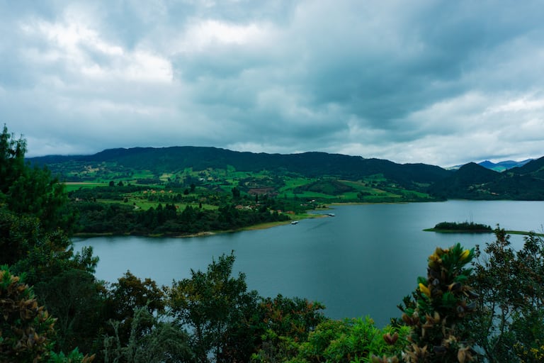 El Embalse de Neusa es una opción si quiere salir de la rutina con su animal de compañía.