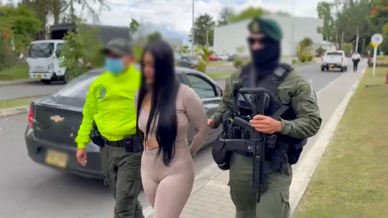 Alias Ana aprovechaba sus atributos femeninos para que los conductores que se movilizan por esta vía se detuviera para después asaltarlos, indicaron los investigadores de la Sijín.