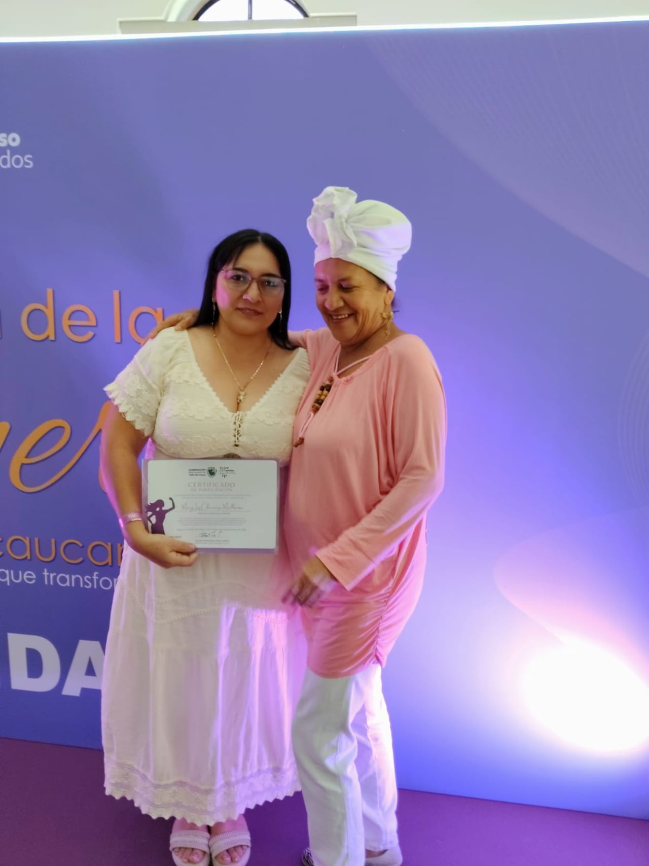 Mariluz Chicaiza (izq.) y Ana Deiba Palacios (der.) se conocieron durante la pandemia por covid-19.