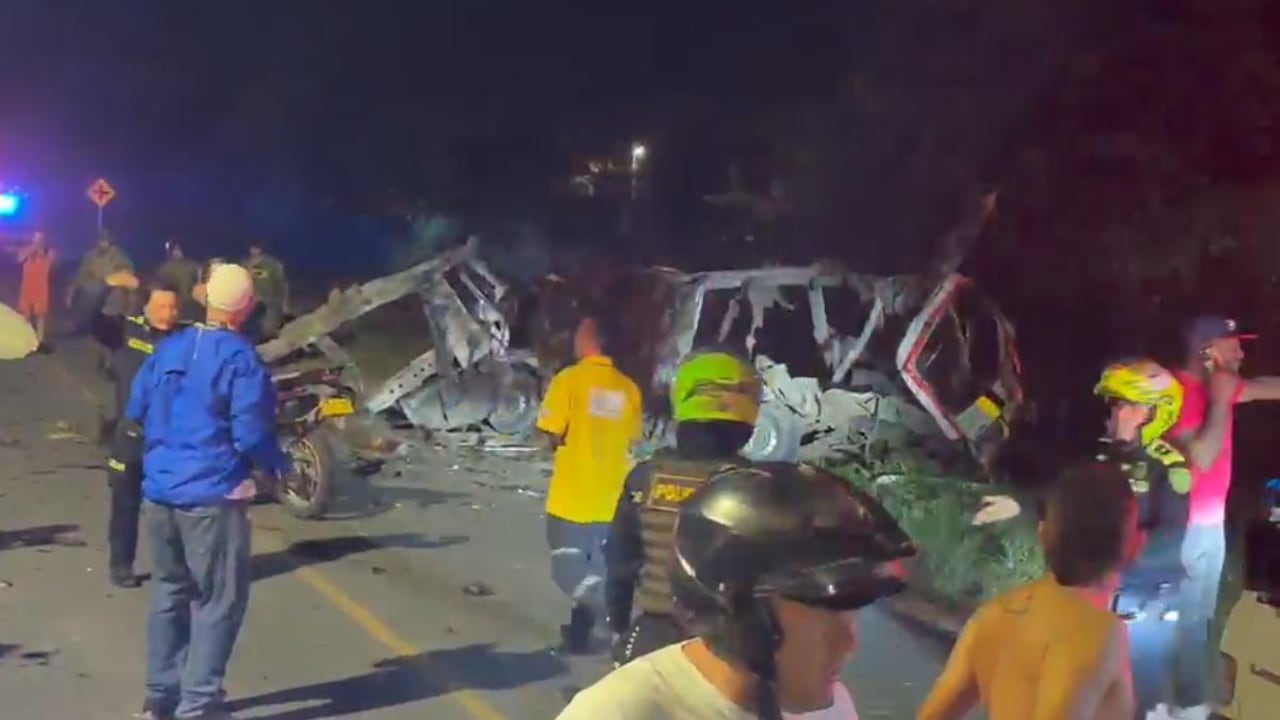 Momentos de angustia se vivieron en inmediaciones de la unidad militar tras la explosión.