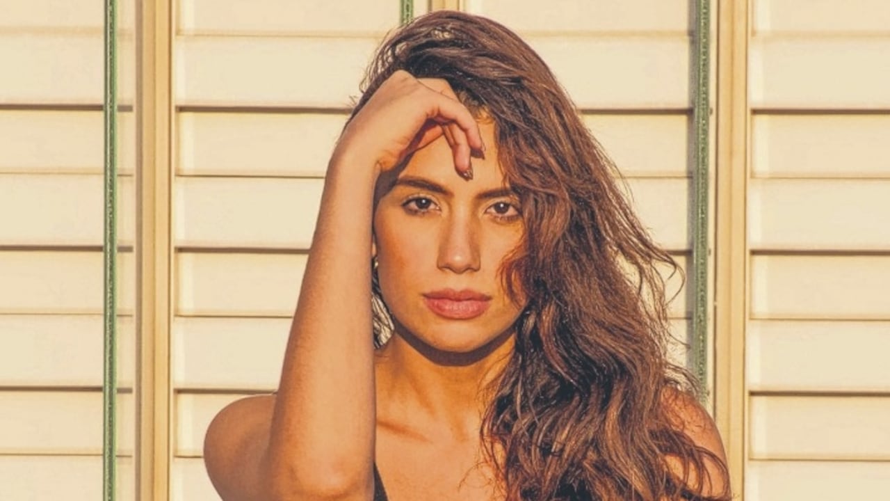 Gianella Ipia Jaimes, modelo, diseñadora de vestuario y creadora de contenido, es caleña de nacimiento y desde joven vive en Milán, la capital de la Moda.