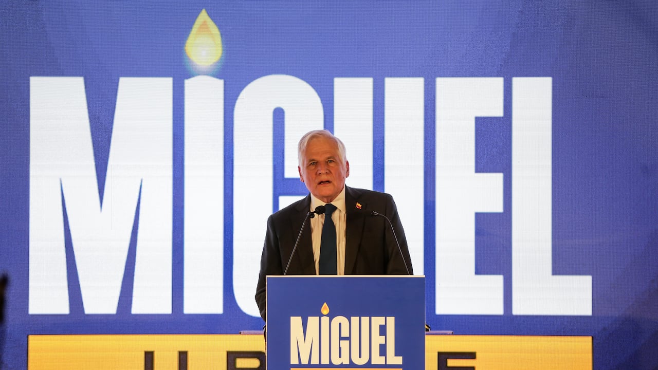Bogotá. Febrero 10 de 2025. Durante una rueda de prensa, Miguel Uribe Londoño anunció ante los medios su aspiración presidencial, con la que buscará llegar a la primera vuelta como candidato del Partido Demócrata Colombiano. (Colprensa - Catalina Olaya).