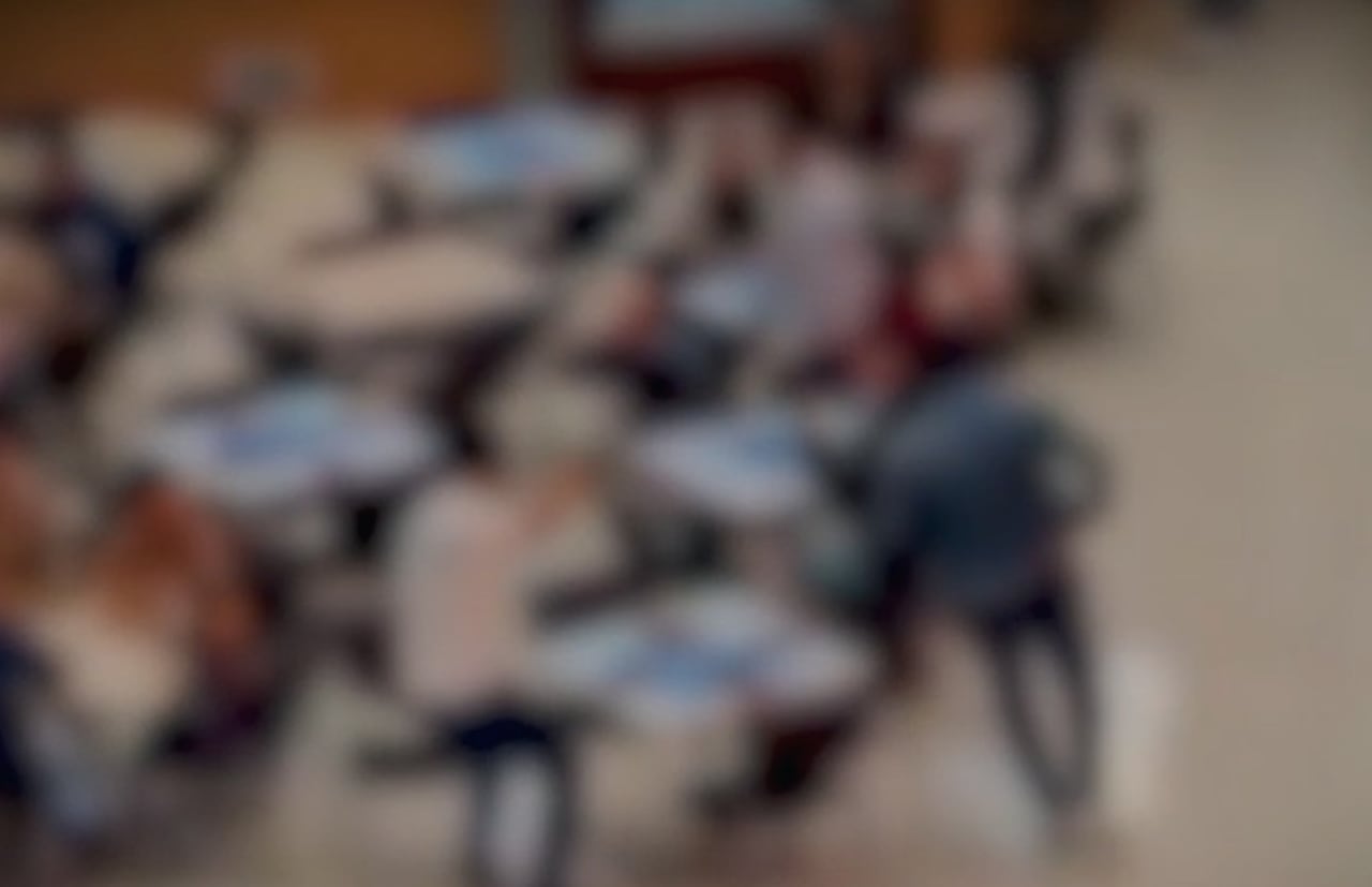 Dos presuntos extorsionistas fueron capturados en flagrancia por unidades del Gaula en Pasto. Los hombres son señalados de exigir $52 millones y amenazar a una víctima y a sus familiares.