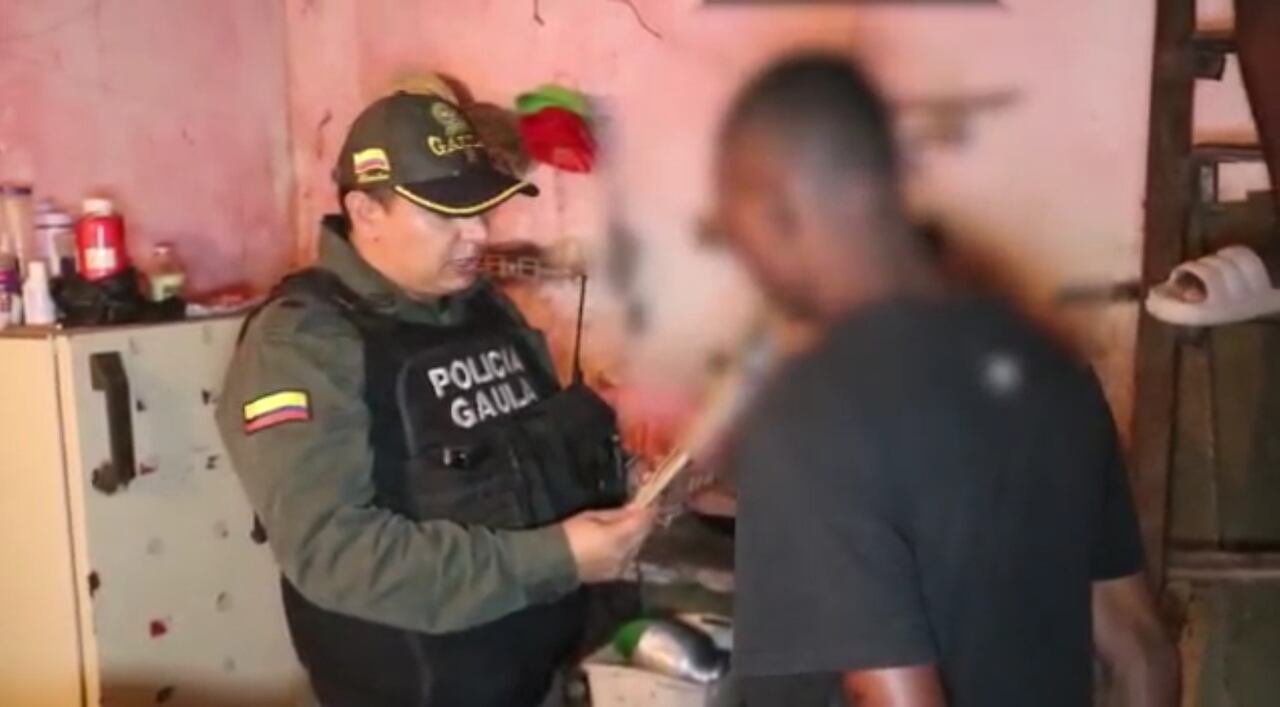 Así se realizó la captura de uno de los integrantes de “Las Palmas”, la banda delincuencial que aterrorizaba la comuna 15 de Cali.