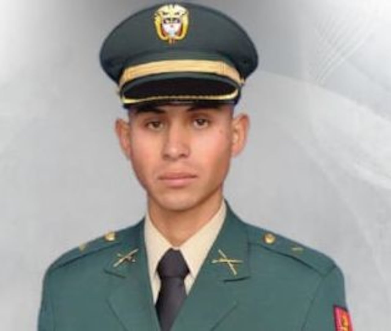 El subteniente César Alberto Sierra Mercado falleció en cumplimiento del deber, luego de ser trasladado gravemente herido a un centro asistencial.