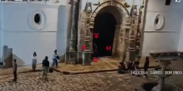 El sector de la carrera 4 con calle 4, en el barrio Centro de Popayán, donde la Policía Nacional señaló que iniciaron las acciones preventivas que terminaron en la polémica con los universitarios