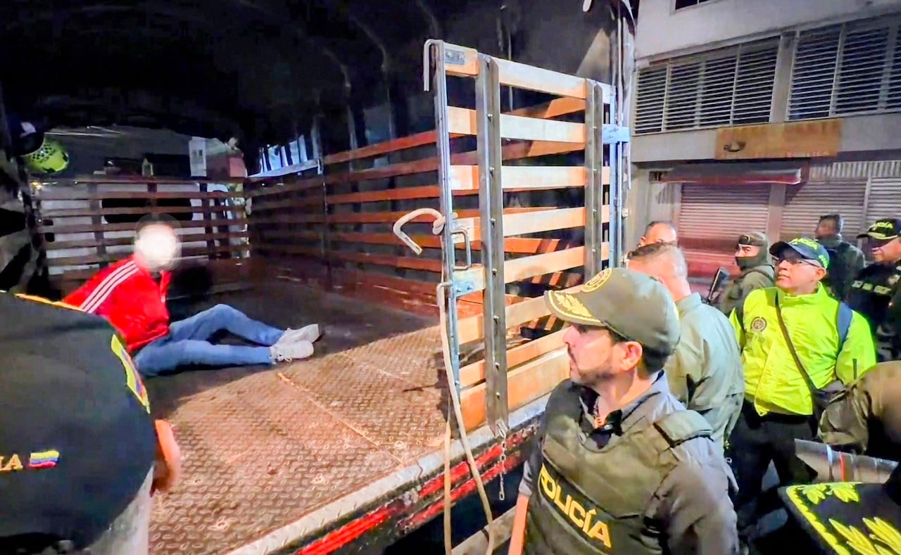 Operativo policial liderado por el presidente Abelardo de la Espriella en el barrio El Calvario en el centro de Cali acompañado por el alcalde Alejandro Eder y la gobernadora Dilian Francisca Toro