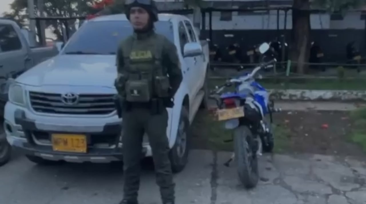 Operativo conjunto entre Policía y Ejército en zona rural de Piendamó permitió desarticular un presunto centro de acopio de vehículos hurtados.