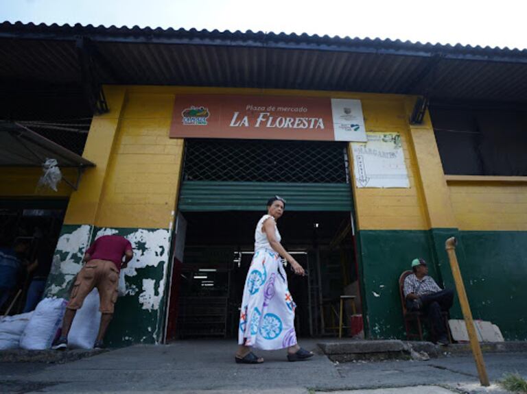 Comerciantes y visitantes celebran las mejoras que buscan devolverle vida a este histórico punto de abastecimiento.