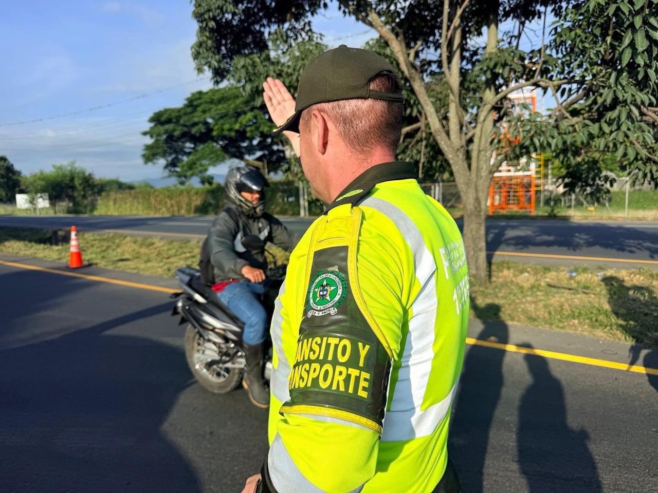 Las autoridades instalaron 15 puntos de prevención y control en las principales carreteras del departamento ante la movilización proyectada de más de 280.000 vehículos.
