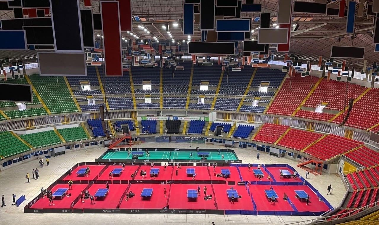 Imagen de la parte interior del Coliseo El Pueblo de Cali.
