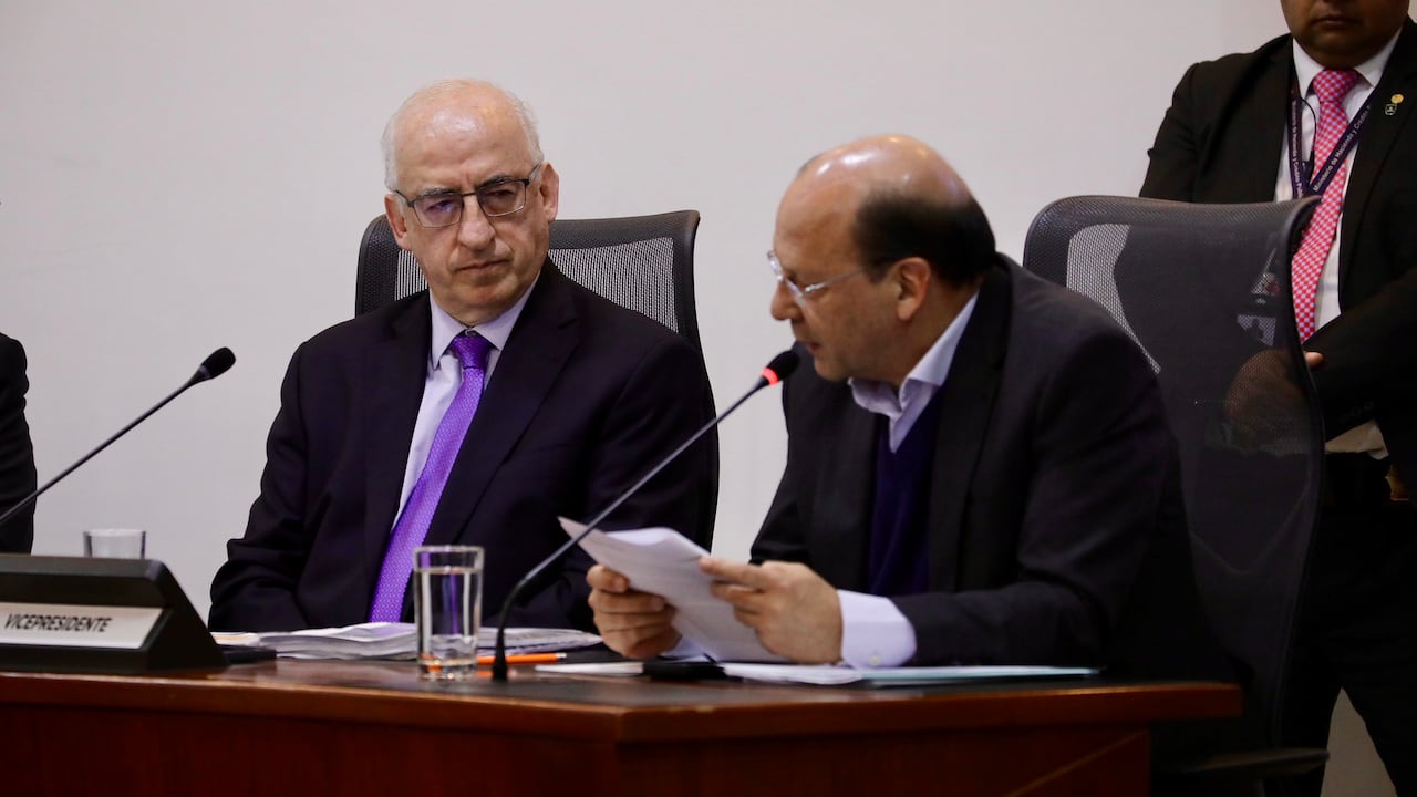 El gerente del Banco de la República pidió al Gobierno Petro que respete a sus codirectores.