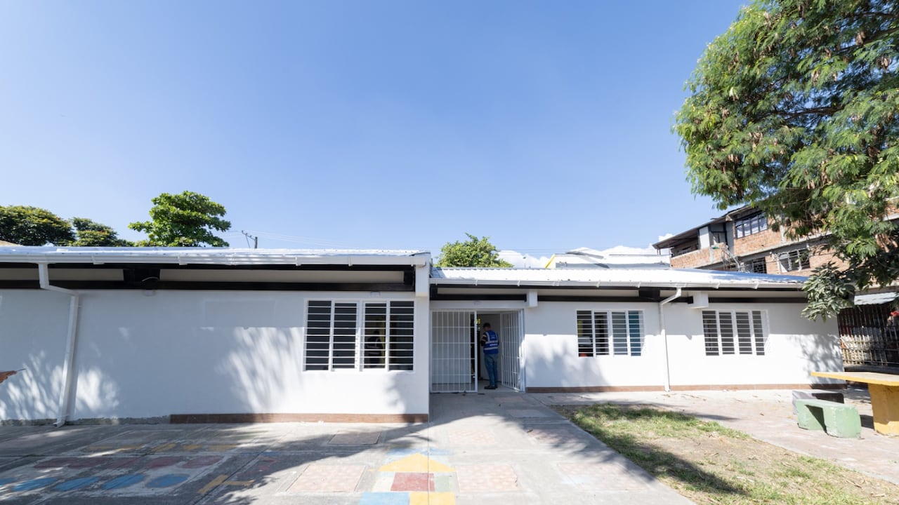 Ahora, sin goteras, los niños del semillero folclórico ‘El Retiro Pacífico’ volverán a ensayar con sus instrumentos tradicionales y sueños intactos rumbo al Petronito.