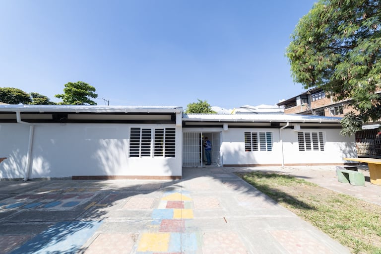 Ahora, sin goteras, los niños del semillero folclórico ‘El Retiro Pacífico’ volverán a ensayar con sus instrumentos tradicionales y sueños intactos rumbo al Petronito.