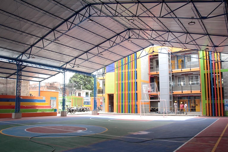 La Secretaría de Educación de Cali ha estado verificando en estado de los colegios en Cali.