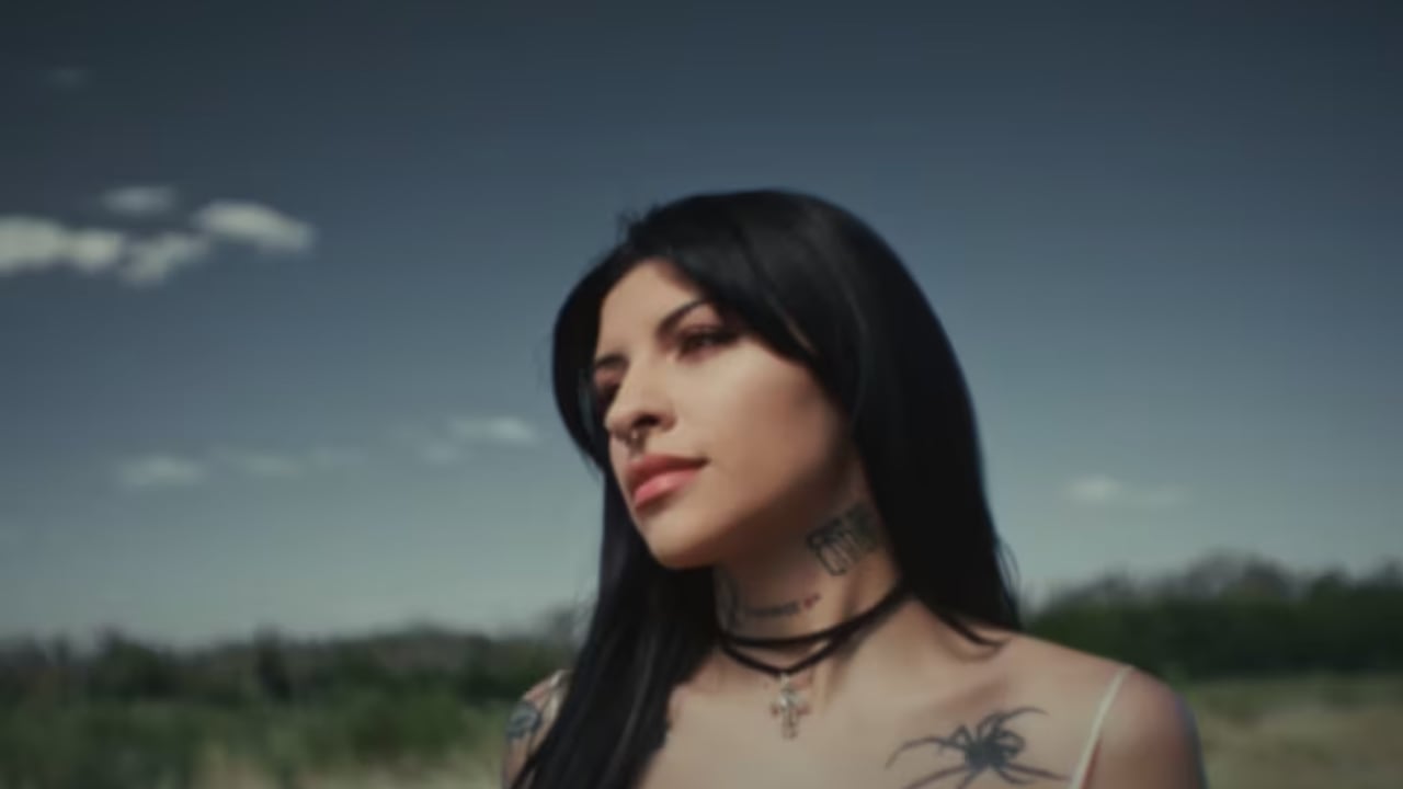 Cazzu sacó nueva canción y envió indirecta a Ángela Aguilar.