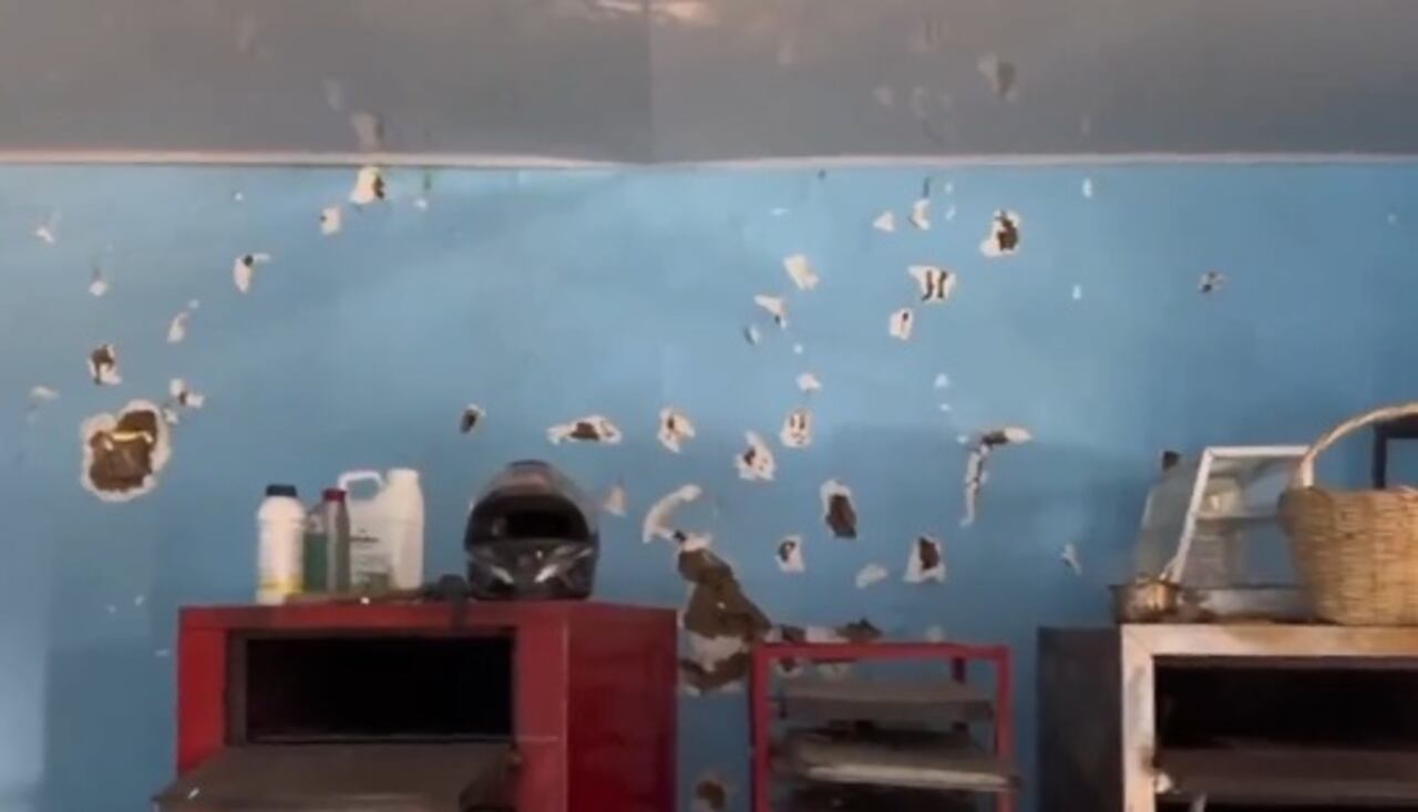 Más de sesenta del municipio de Jambaló terminaron averiadas tras el violento ataque de las disidencias de las Farc a la estación de Policía.