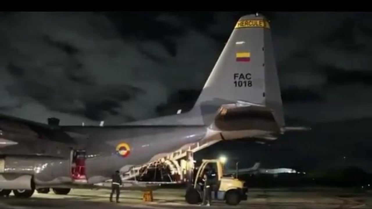 Sobre las 3:30 de la madrugada de este viernes 26 de junio, dos aeronaves hércules C130 decolaron de la rampa militar CATAM con destino hacia Maiquetía, en Venezuela.