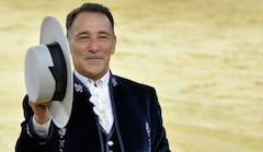 César Rincón dictó cátedra con magistral lidia a dos ejemplares en el festival taurino de este lunes.