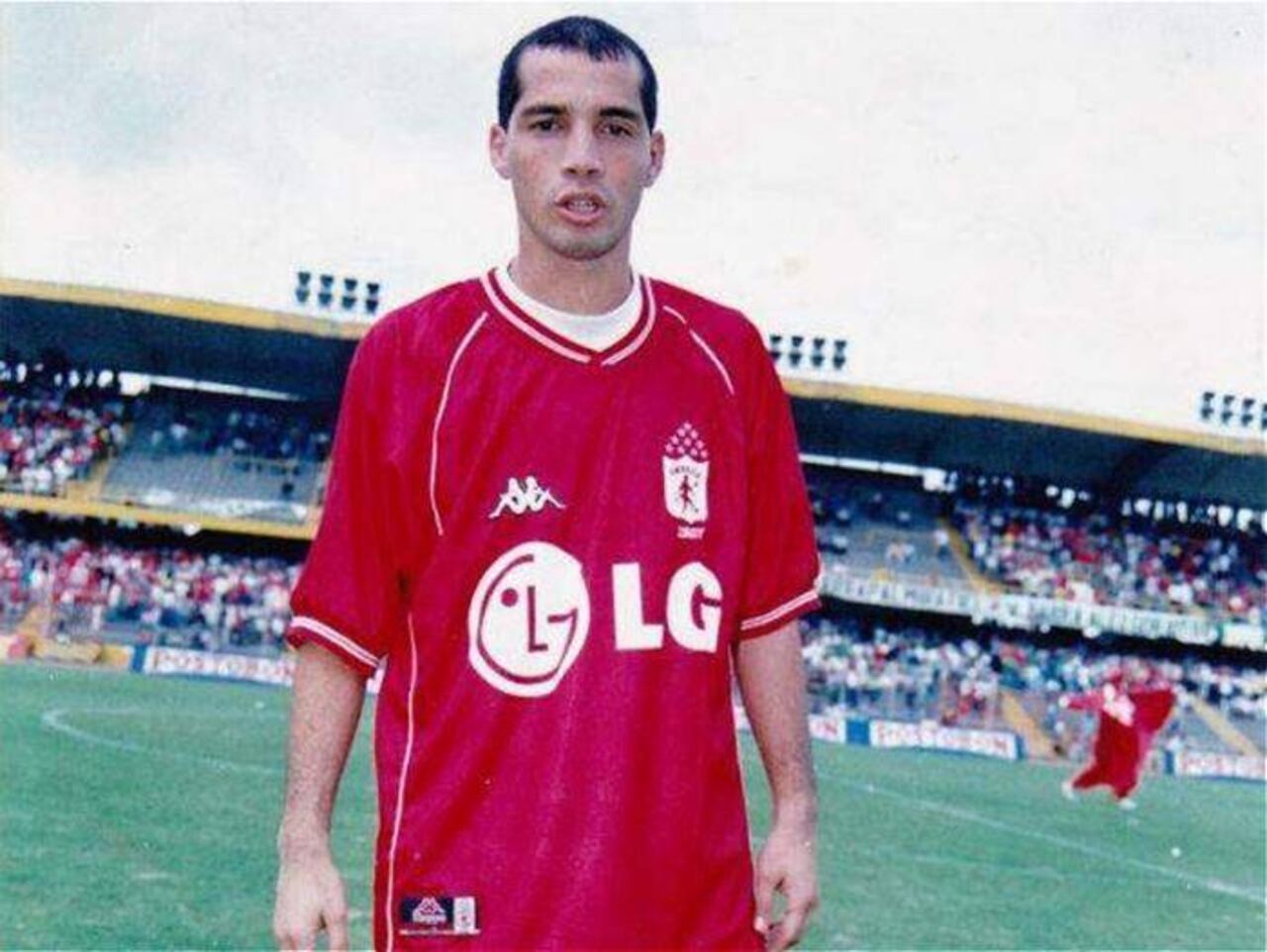 Mayer cuando se vistió de 'rojo'.