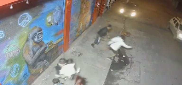 Conductor habría intentado arrollar a una familia en Bogotá.