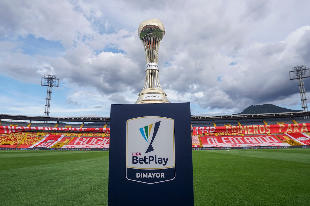 El trofeo que se le entrega al campeón de la Liga Colombiana.