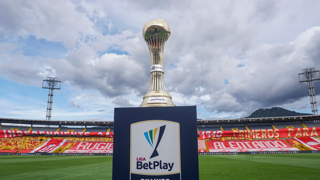 El trofeo que se le entrega al campeón de la Liga Colombiana.