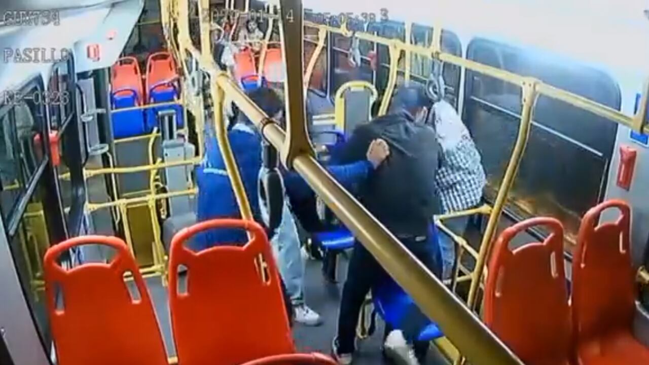 El joven fue abordado por al menos cuatro delincuentes.