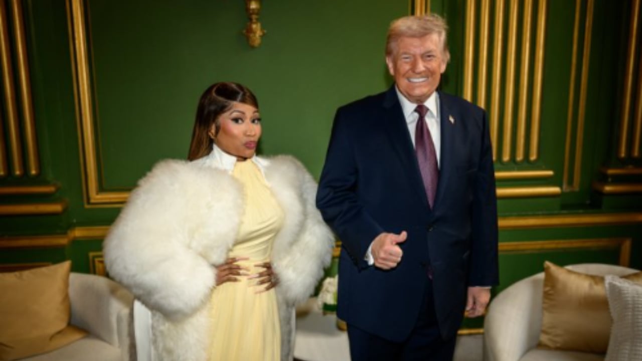 Nicki Minaj ejunto a Donald Trump durante la cumbre en Washington.
