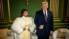 Nicki Minaj ejunto a Donald Trump durante la cumbre en Washington.