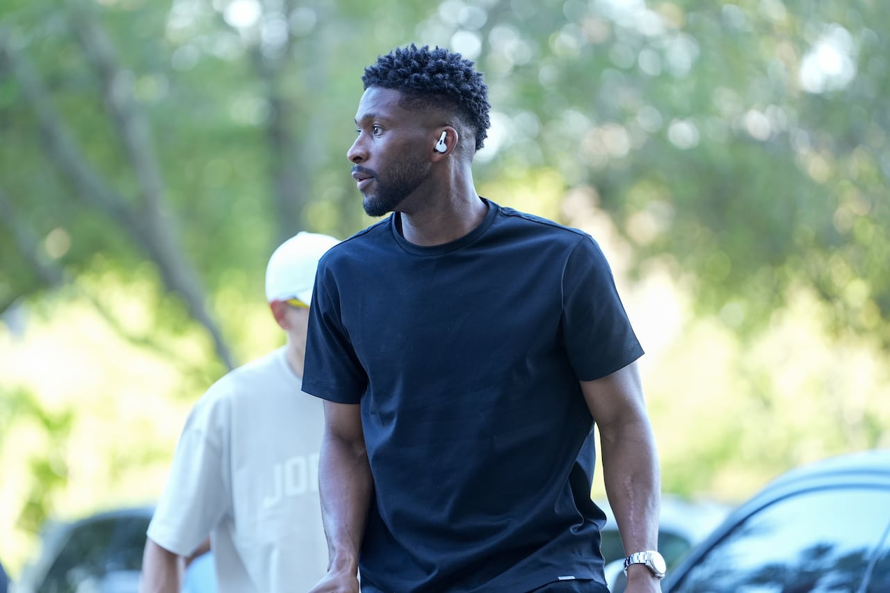 Jefferson Lerma llega al hotel de concentración de la Selección Colombia en Orlando.