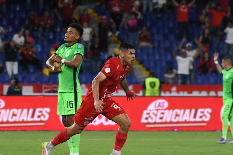 Luis Ramos celebrando su gol con América de Cali ante Atlético Nacional