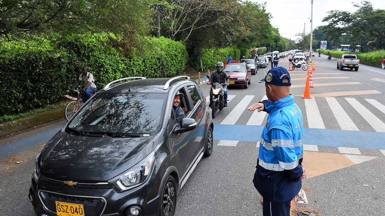 Contraflujo Avenida Cañasgordas.