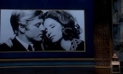 Oscar 2026: Barbra Streisand rinde tributo a Robert Redford